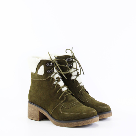 Ботинки в цвете хаки на шнурках